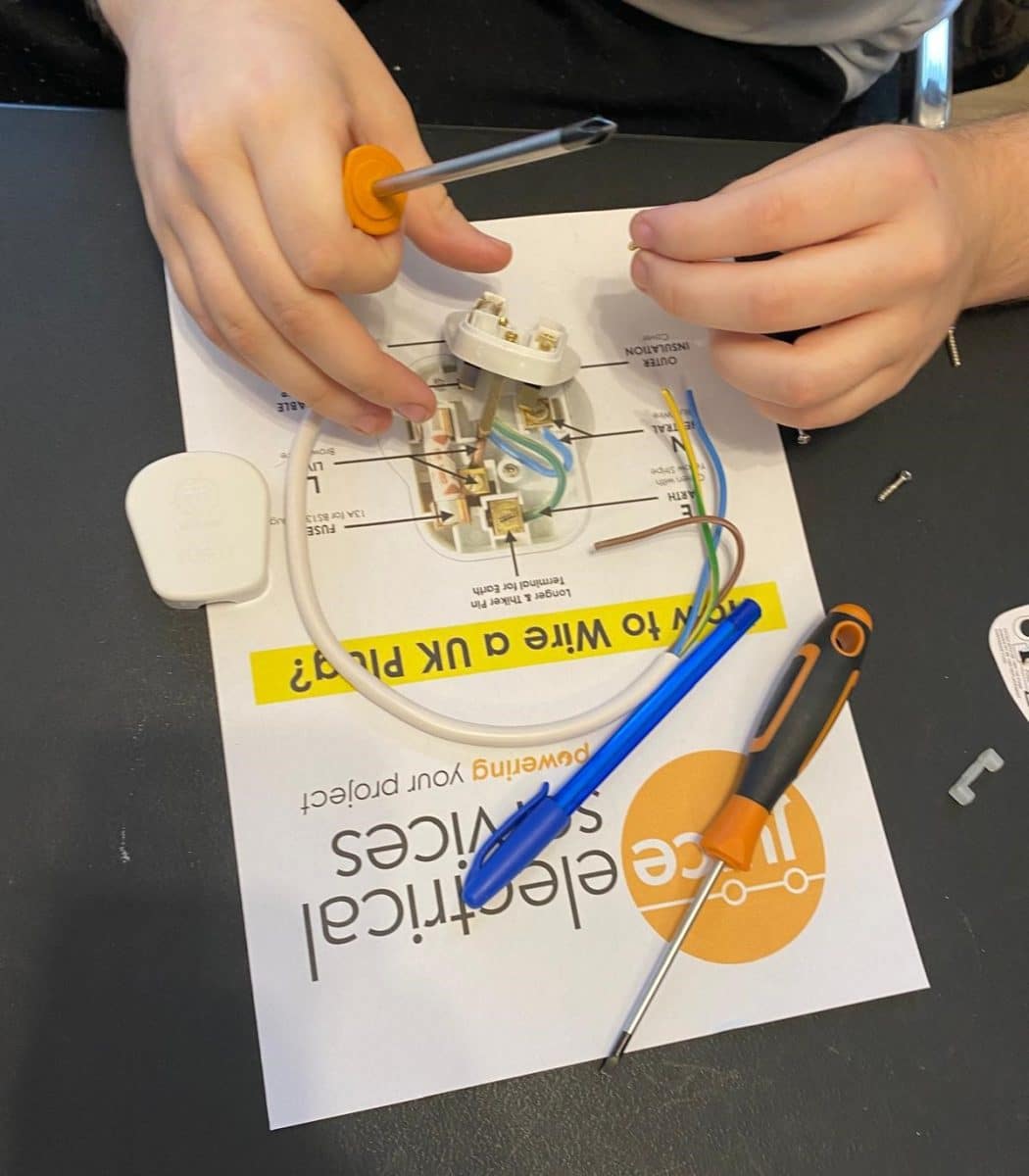 Little Gate Plug ⚡️ Juice Electrical Services 3 Future Ready Programme